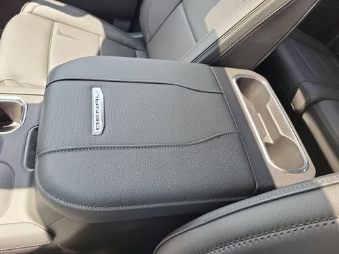 New 2025 GMC Sierra 2500 Denali w/ Denali Reserve Package image 23