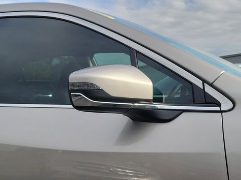 Used 2020 Subaru Legacy Limited image 8