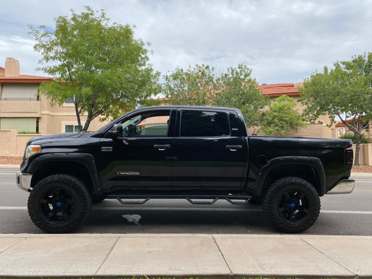 Used 2014 Toyota Tundra SR5 w/ SR5 Upgrade Package RWD image 14