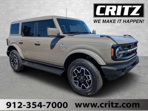 Used 2025 Ford Bronco Outer Banks AWD/4WD image 1