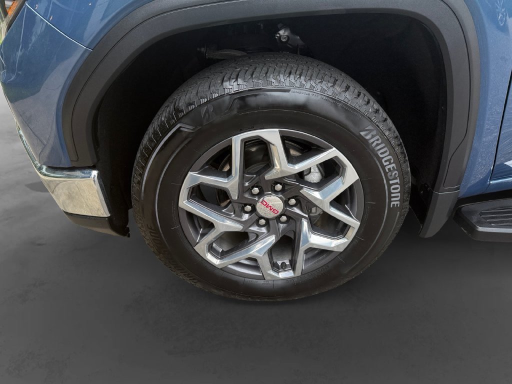 Used 2024 GMC Sierra 1500 SLT w/ SLT Premium Plus Package AWD/4WD image 9