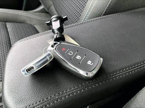 Used 2023 Chevrolet Bolt EUV LT w/ Driver Confidence Package FWD image 12