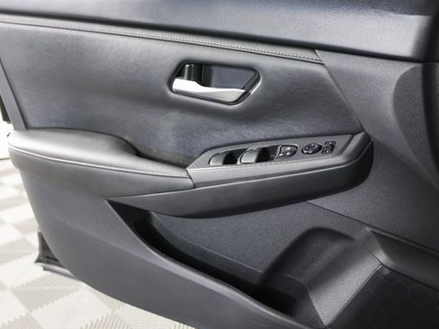 Used 2025 Nissan Sentra SV image 23