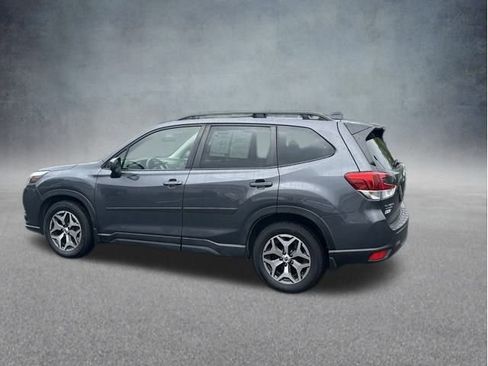 Used 2024 Subaru Forester Premium image 13