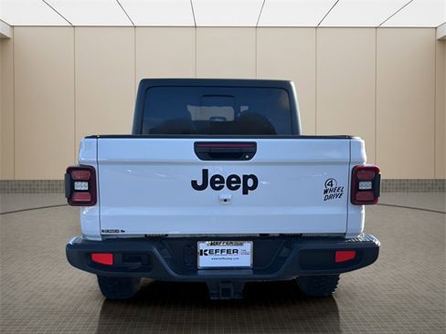 Certified 2024 Jeep Gladiator Sport image 4