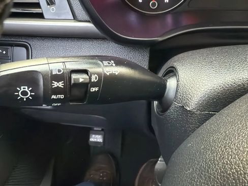 Used 2018 Kia Optima S w/ Panoramic Sunroof Package image 14