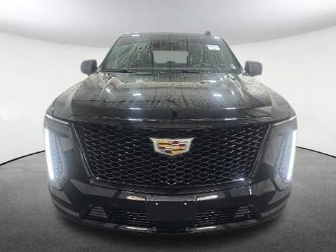 Used 2025 Cadillac Escalade Sport Platinum w/ LPO, Floor Liner Package AWD/4WD image 2