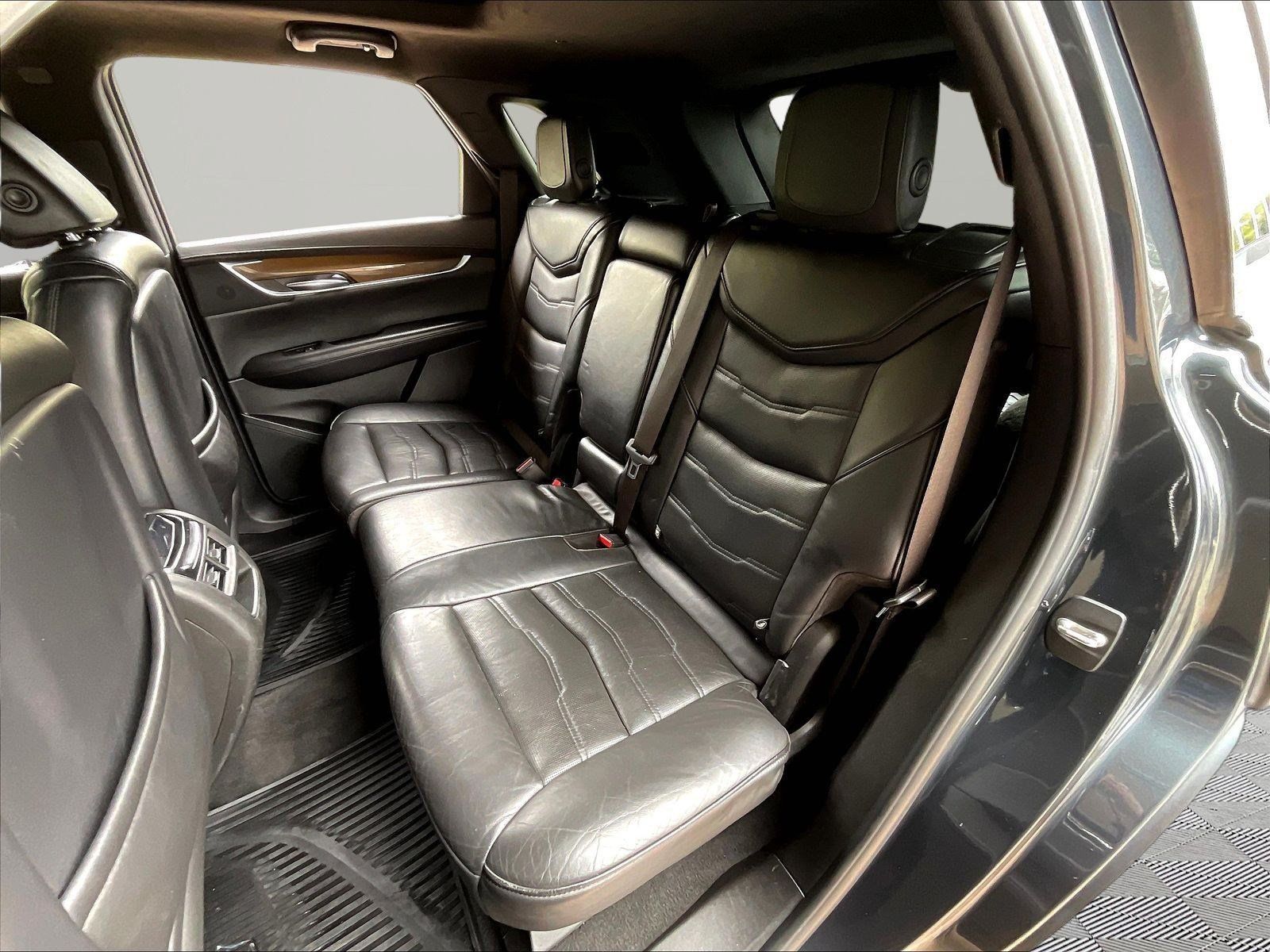 Used 2019 Cadillac XT5 Platinum AWD/4WD image 22