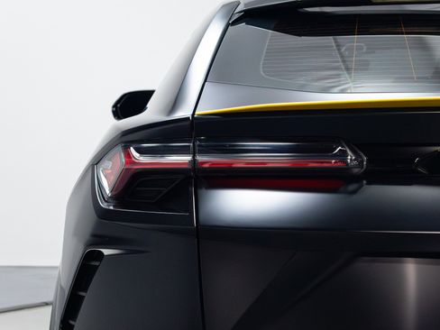 Used 2022 Lamborghini Urus image 59