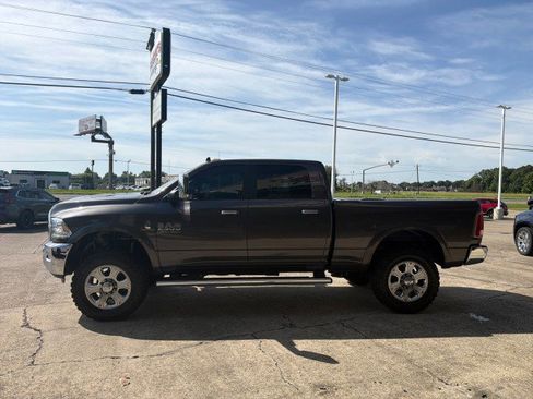 Used 2018 RAM 2500 Laramie AWD/4WD image 9
