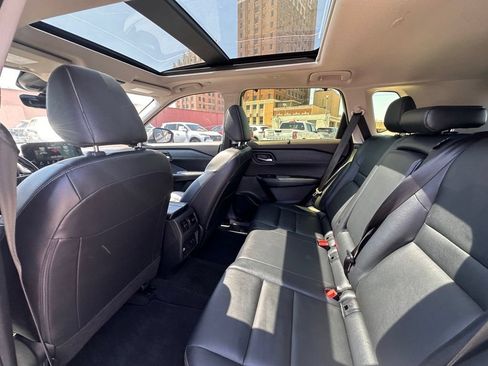 Certified 2023 Nissan Rogue SL w/ SL Premium Package FWD image 18