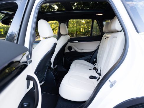 Used 2021 BMW X1 xDrive28i w/ Convenience Package image 28