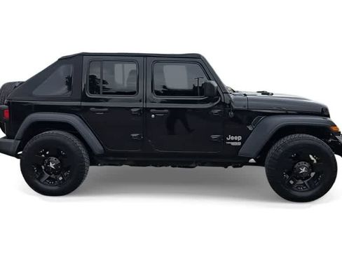 Used 2018 Jeep Wrangler Unlimited Sport S AWD/4WD image 9