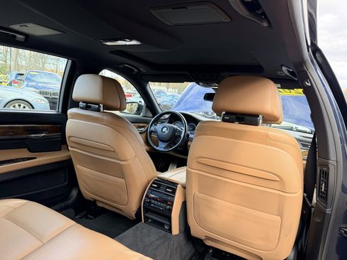 Used 2014 BMW 750Li xDrive image 29
