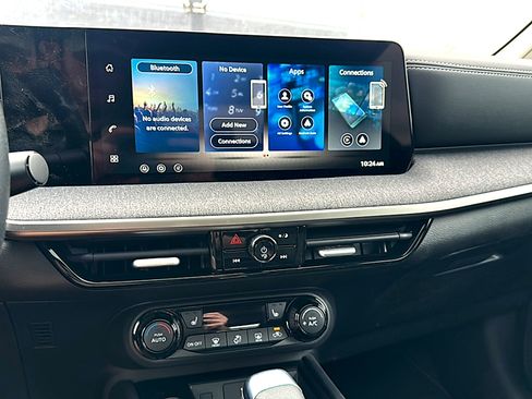 New 2026 Nissan Kicks SV w/ SV Premium Package FWD image 22