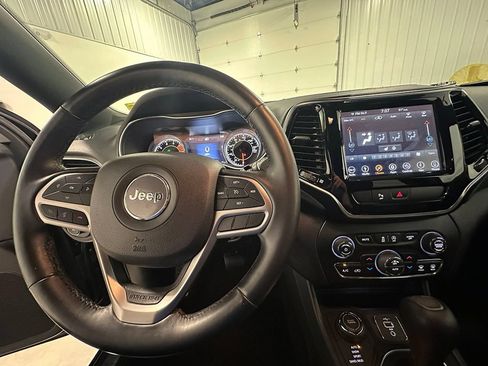Used 2019 Jeep Cherokee High Altitude AWD/4WD image 39