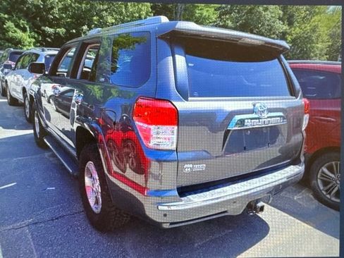 Used 2013 Toyota 4Runner SR5 w/ Convenience Pkg AWD/4WD image 4