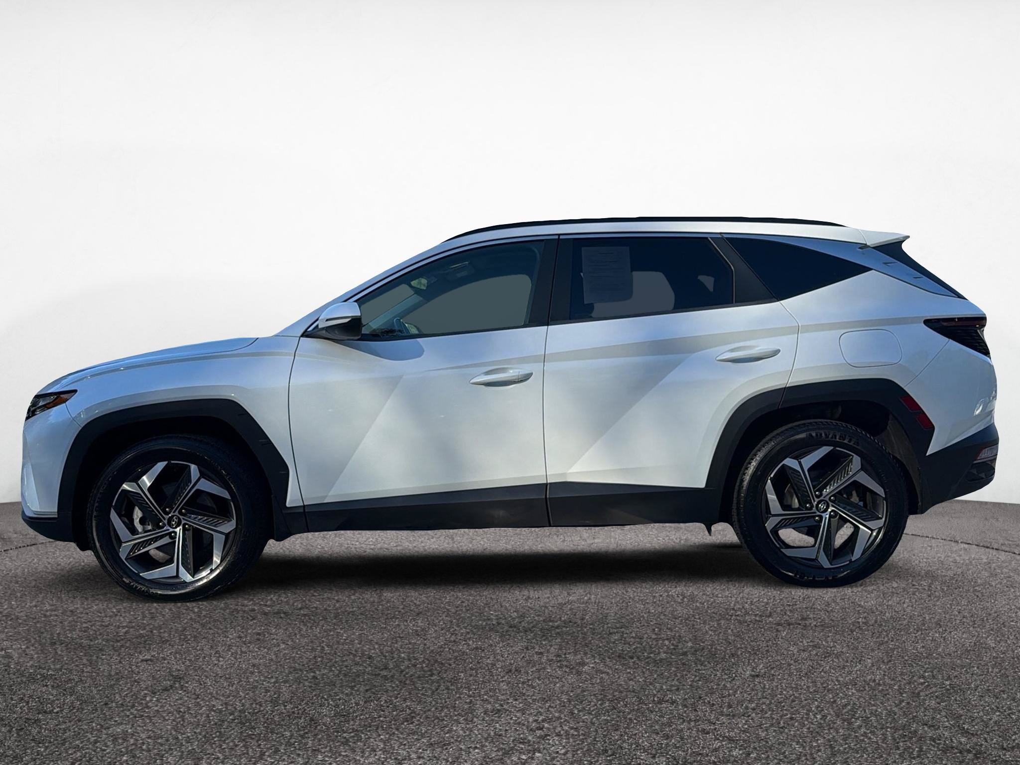 Used 2022 Hyundai Tucson SEL w/ Convenience Package AWD/4WD image 3