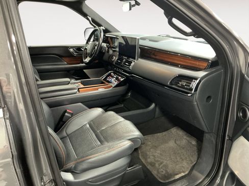 Used 2022 Lincoln Navigator Black Label AWD/4WD image 15