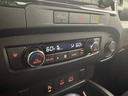 Used 2024 Nissan Frontier PRO-4X w/ Technology Package AWD/4WD image 26