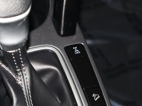 Used 2022 Kia Seltos LX image 31