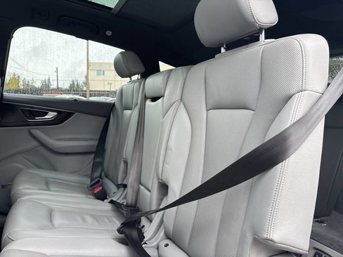 Used 2019 Audi Q7 3.0T Prestige w/ Prestige Package image 28