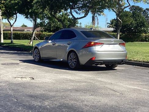 Used 2017 Lexus IS 200t image 12
