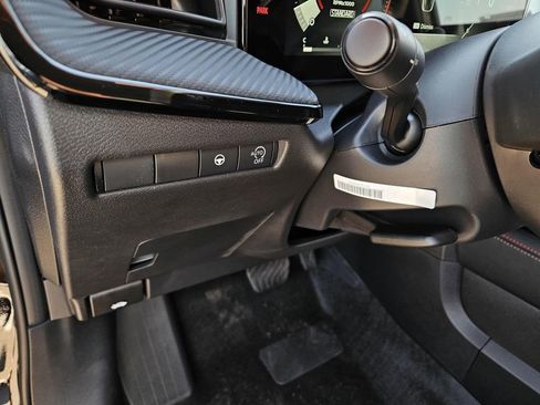 New 2026 Nissan Kicks SR image 15