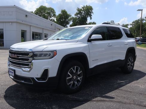 Used 2023 GMC Acadia SLT AWD/4WD image 3