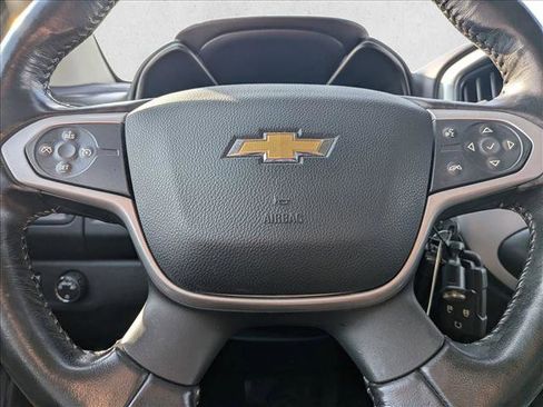 Used 2019 Chevrolet Colorado LT image 16