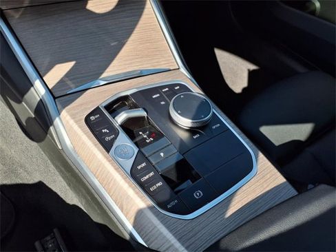 Used 2025 BMW 330i xDrive Sedan image 12