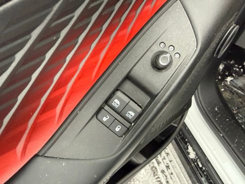 Used 2025 Dodge Charger R/T w/ Plus Group image 25