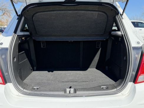 Used 2022 Chevrolet Trax LT w/ LT Convenience Package image 28