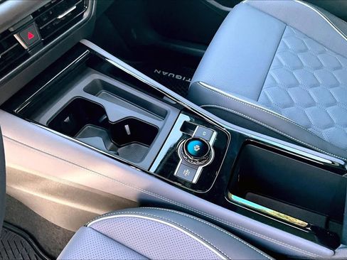 New 2026 Volkswagen Tiguan SEL R-Line image 7