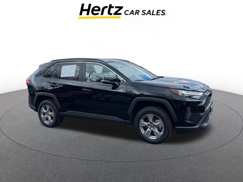 Used 2025 Toyota RAV4 XLE image 1