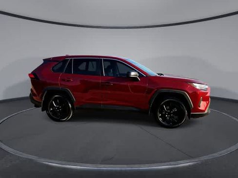 Used 2023 Toyota RAV4 LE FWD image 9