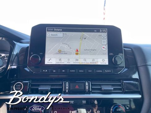 Used 2023 Nissan Pathfinder SL w/ Lighting Package (N92) image 7