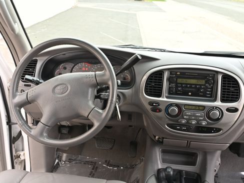 Used 2002 Toyota Sequoia Limited AWD/4WD image 20