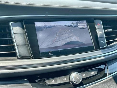 Used 2023 Buick Enclave Essence w/ Sport Touring Edition image 15