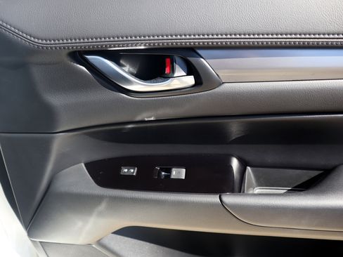 Used 2019 MAZDA CX-5 Touring image 11