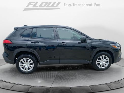 Used 2022 Toyota Corolla Cross L FWD image 10