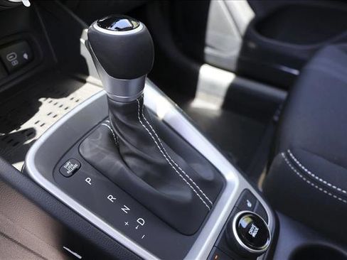 New 2026 Hyundai Venue SEL FWD image 20
