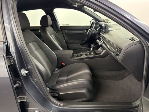 Used 2025 Honda Civic Sport image 29