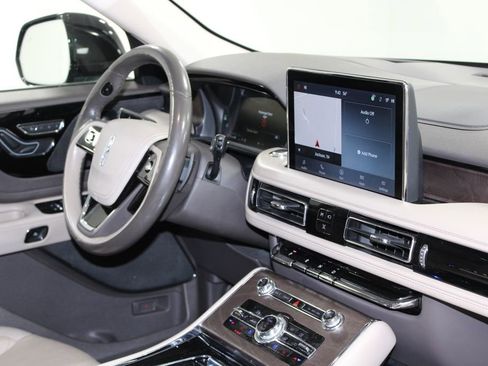 Used 2023 Lincoln Aviator Reserve w/ Equipment Group 201A image 33