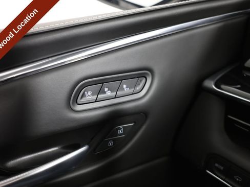 Used 2023 Cadillac Escalade V AWD/4WD image 9