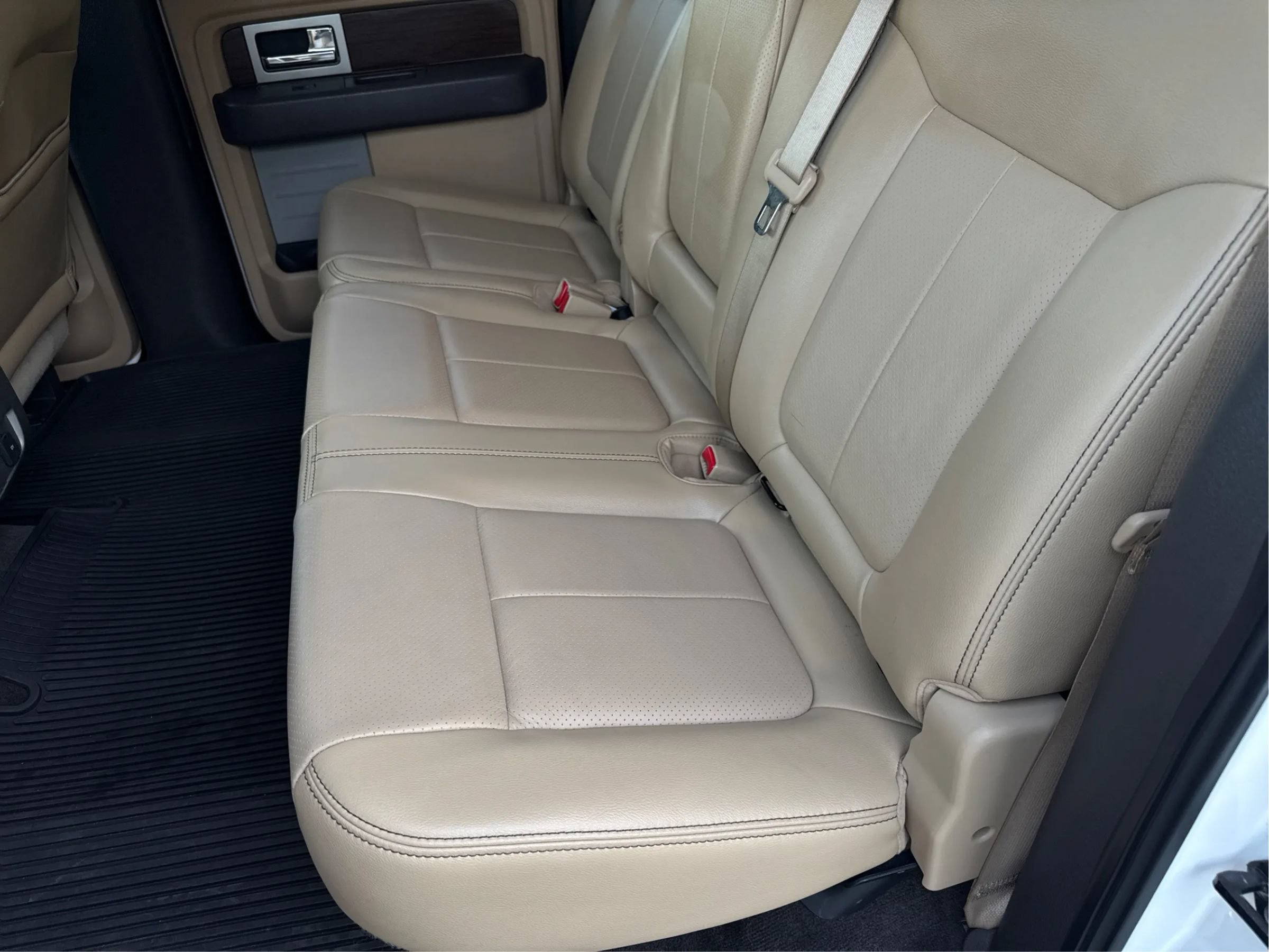 Used 2014 Ford F150 Lariat w/ Equipment Group 501A Mid RWD image 19
