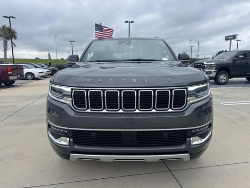 Used 2024 Jeep Wagoneer Series II AWD/4WD image 2