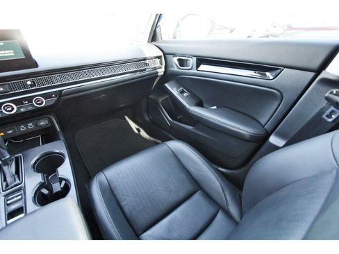 Used 2022 Honda Civic Touring image 13