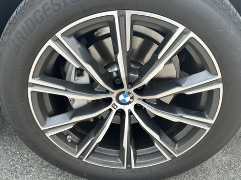Used 2024 BMW X5 xDrive40i w/ Executive Package AWD/4WD image 15