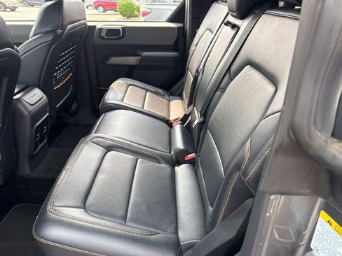 Used 2022 Ford Bronco Badlands AWD/4WD image 14